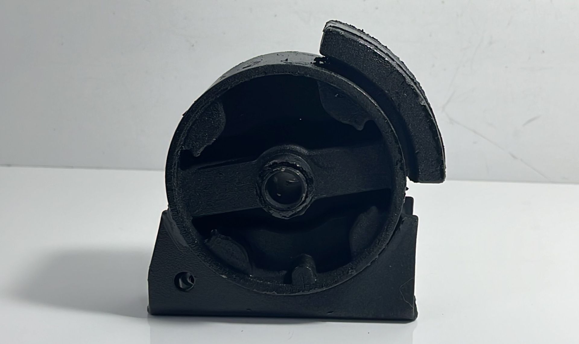 MOTOR TAKOZU COROLLA AE92 1,6 M/T ÖN DAR DELIK/AVENSIS