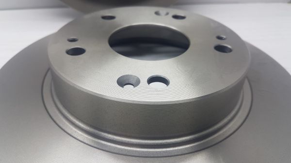 cıvıc arka fren diski düz 5 bijon 260mm.2006-/2012- tk