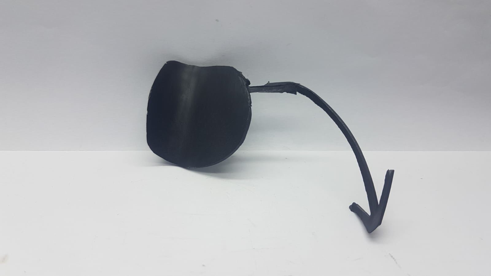 Çeki Demir Kapağı Ön Almera 2000-2002