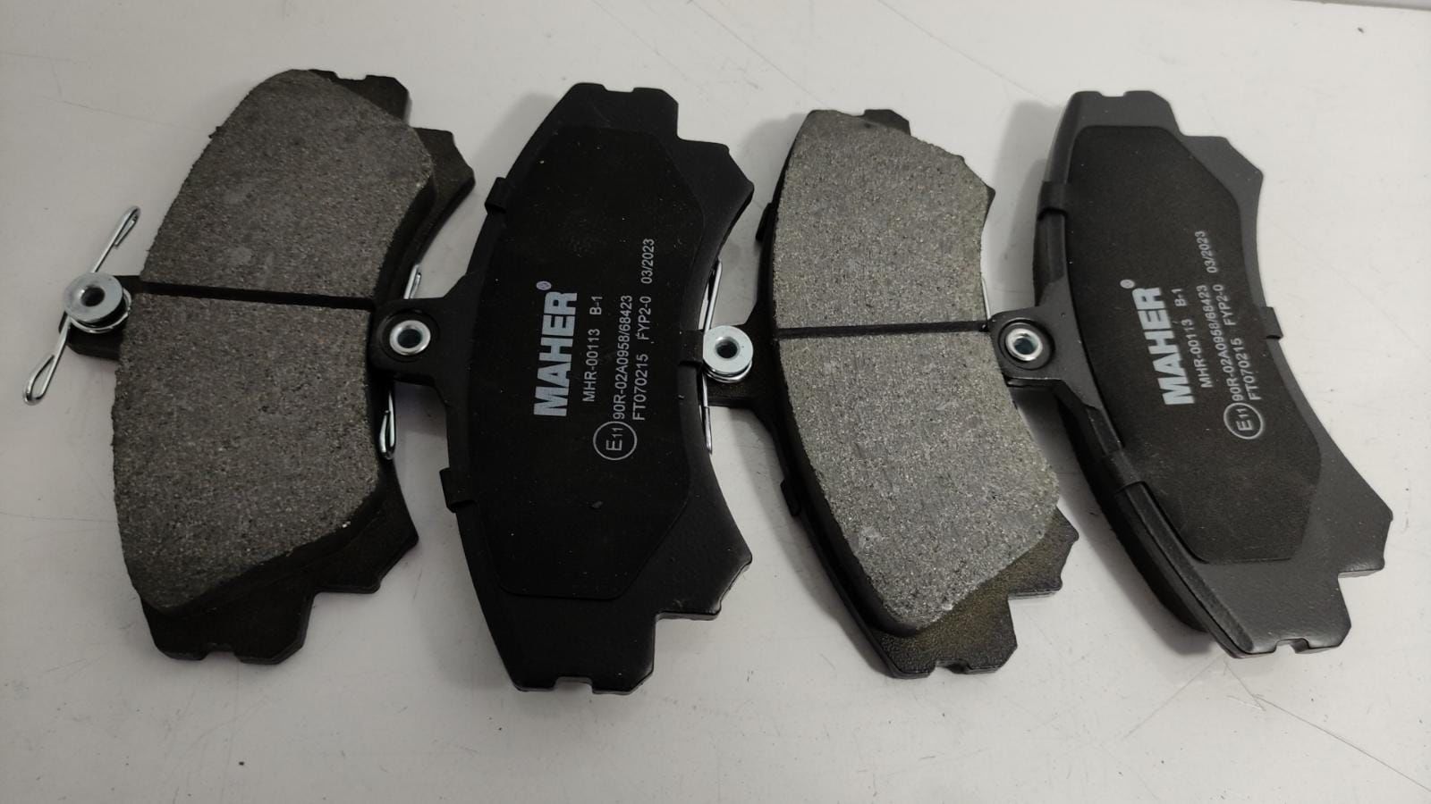 Balata Ön Carisma 1.8 96-00/Colt 05-