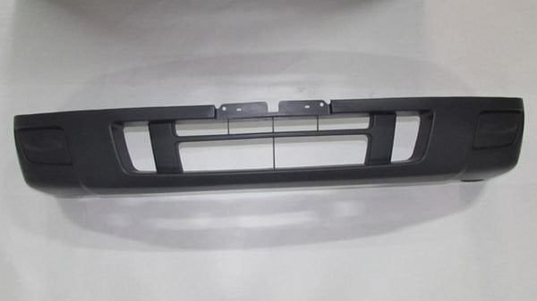 B2500 2004-2006 ÖN TAMPON ALT PARÇA ( KARLIK) SİYAH PLASTİK