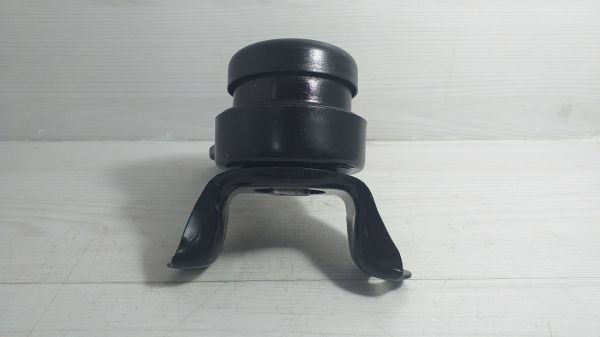 corona carına 92-97  motor takozu kulagı sag yaglı