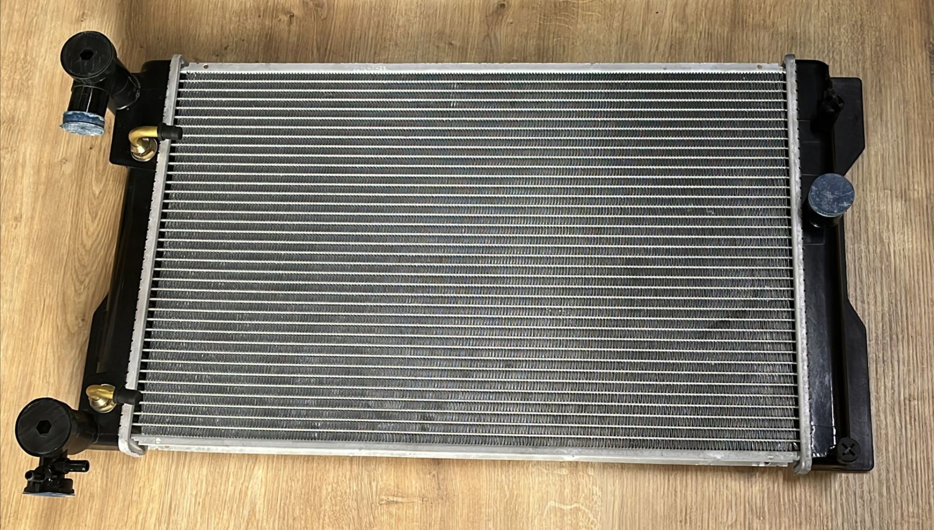 Radyatör Corolla A/T