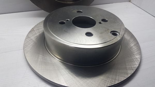 corolla arka fren diski dizel 280mm.düz2002-2006 TKM