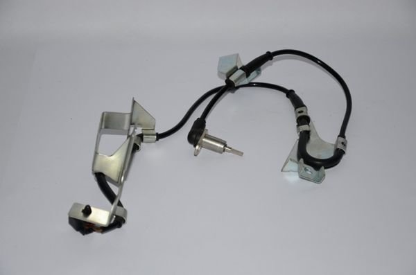 NPR66 04- / NQR ABS SENSÖRÜ ÖN SAĞ