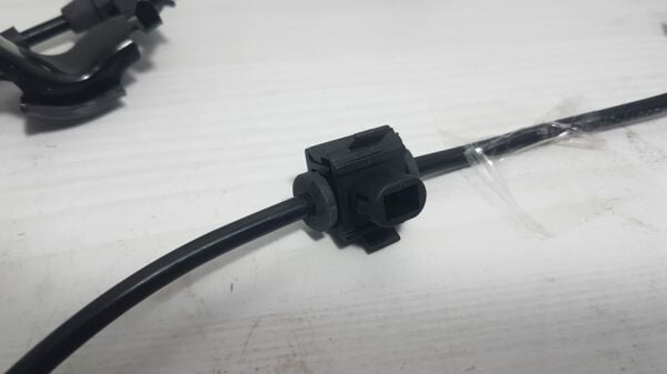 crv abs sensörü sağ arka 97-01