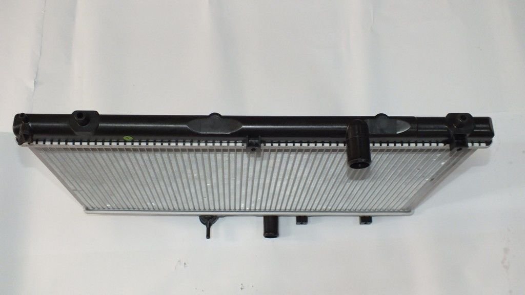 COROLLA  AE100-101 16MT RADYATÖR DÜZ VİTES BRAZING TİP