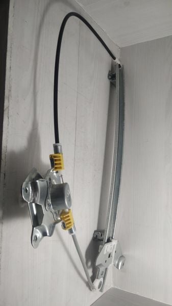 Nıssan d21 86-97 cam krıko sag manuel