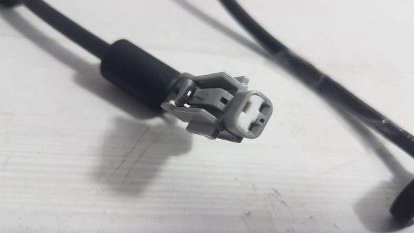 qashqai abs sensörü ön R/L 07-13