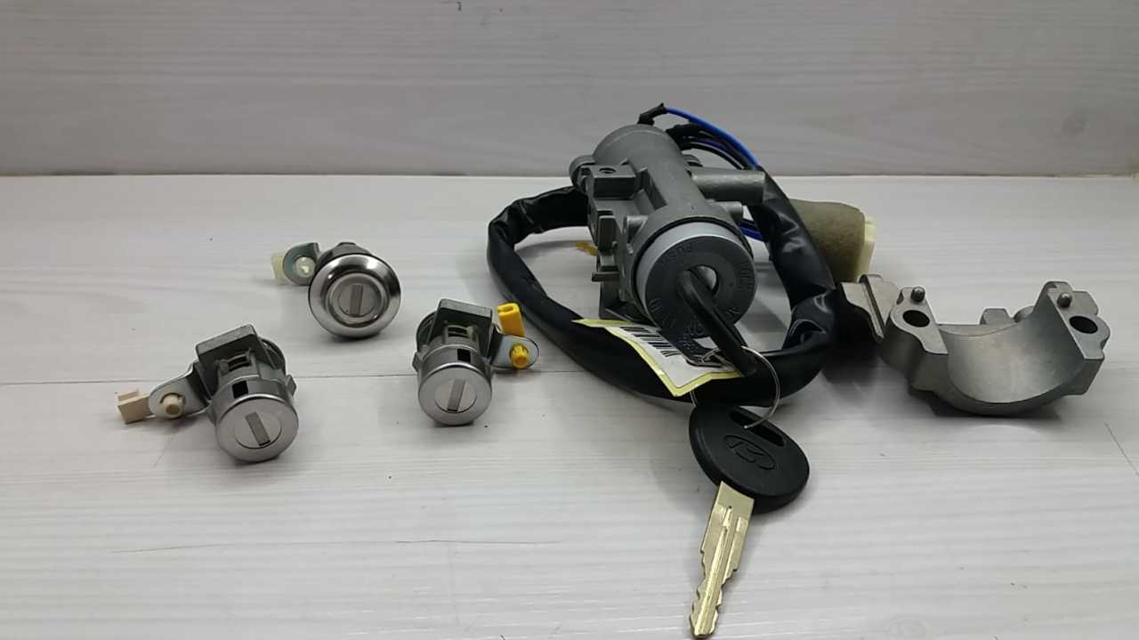 Kilit Set Acccent 95-00