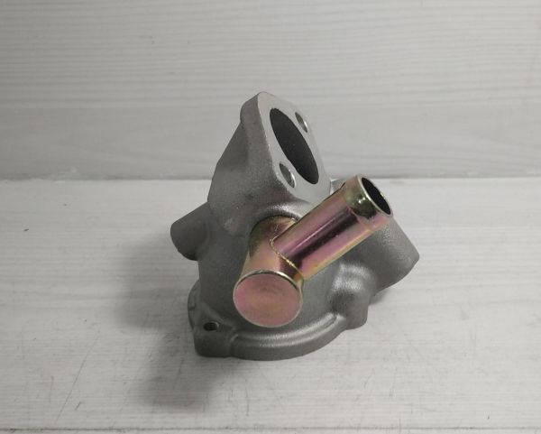 Mazda e2200 97- termostat yuvası alt