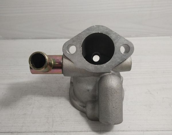 Mazda e2200 97- termostat yuvası alt