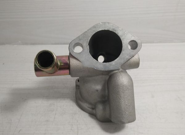 Mazda e2200 97- termostat yuvası alt
