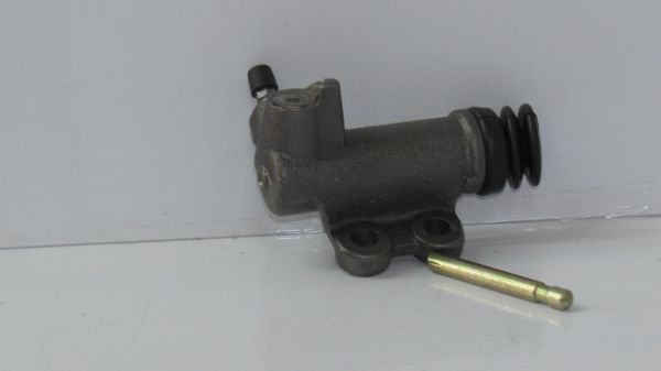 L 200 CR 06- DEBRİYAJ MERKEZ ALT