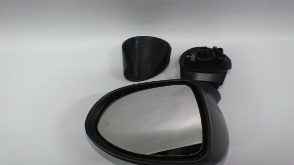 RIO 2012-2016 / OTOMATİK KATLANIR SAĞ YAN AYNA ELEKTRİKLİ SİNYALLİ ISITMALI