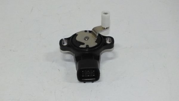 SKYSTAR 2003- YD25 GAZ PEDAL SENSÖRÜ