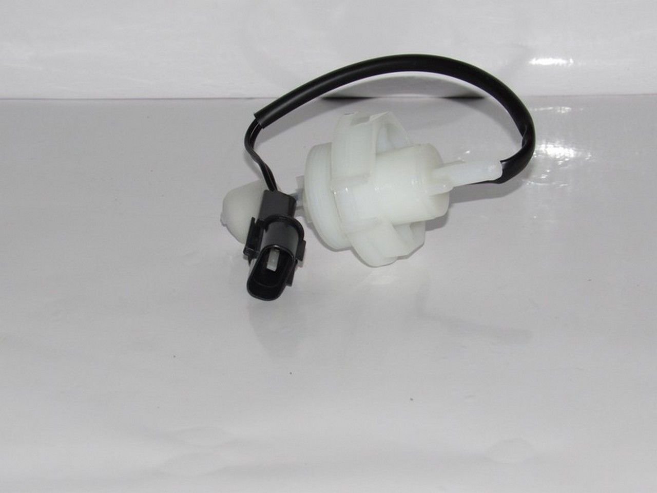 L200 CR 06- YAKIT FİLTRE SENSÖRÜ