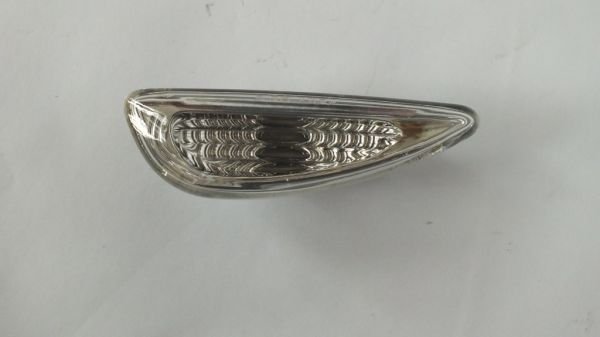 ACCENT BLUE 11- ÇAMURLUK SİNYALİ SAĞ BEYAZ