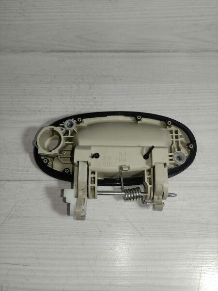 Hyundaı Elantra 1996-2000 Ön Dıs Sol Kapı Kolu