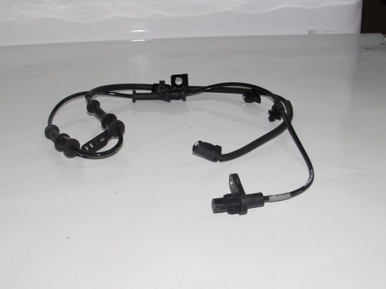 ELANTRA 11- ABS SENSÖRÜ ÖN SAĞ