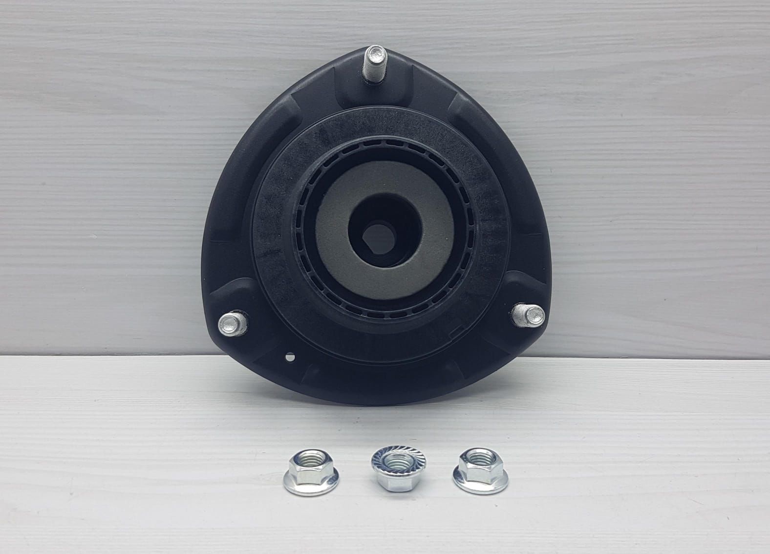 AMORTISÖR TAKOZU SORENTO 2009- ÖN RULMANLI