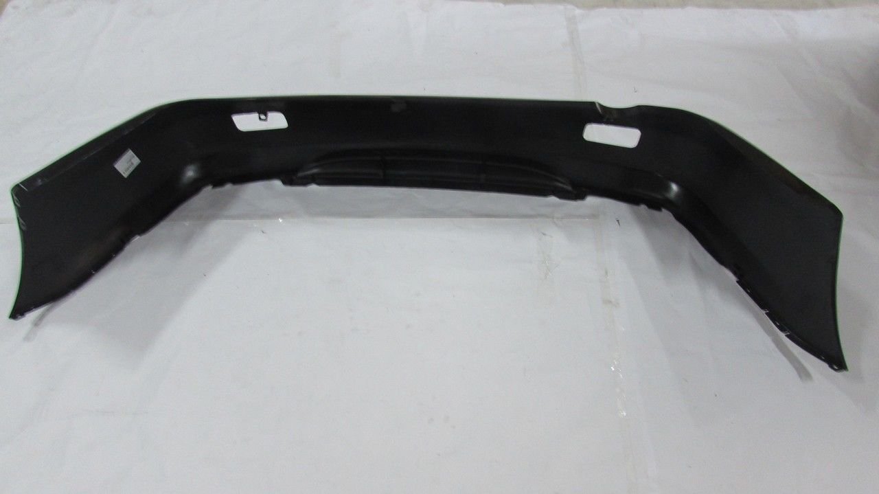 LANCER 2003-2008 TAMPON ARKA SİYAH DELİKLİ