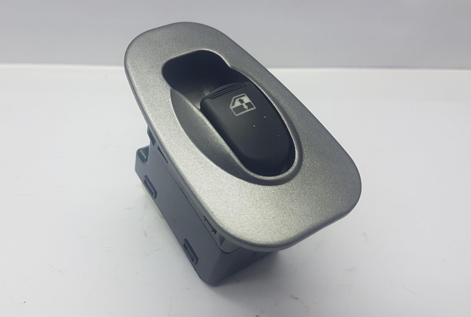 CAM DÜGME ACCENT 2003-2006 ARKA