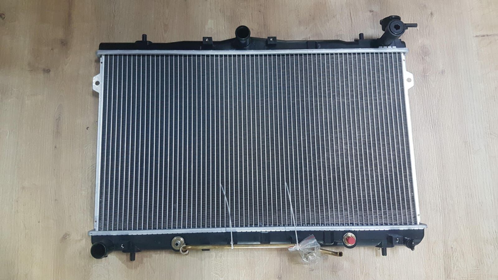 RADYATÖR ELANTRA 96-00 OTOMATIK