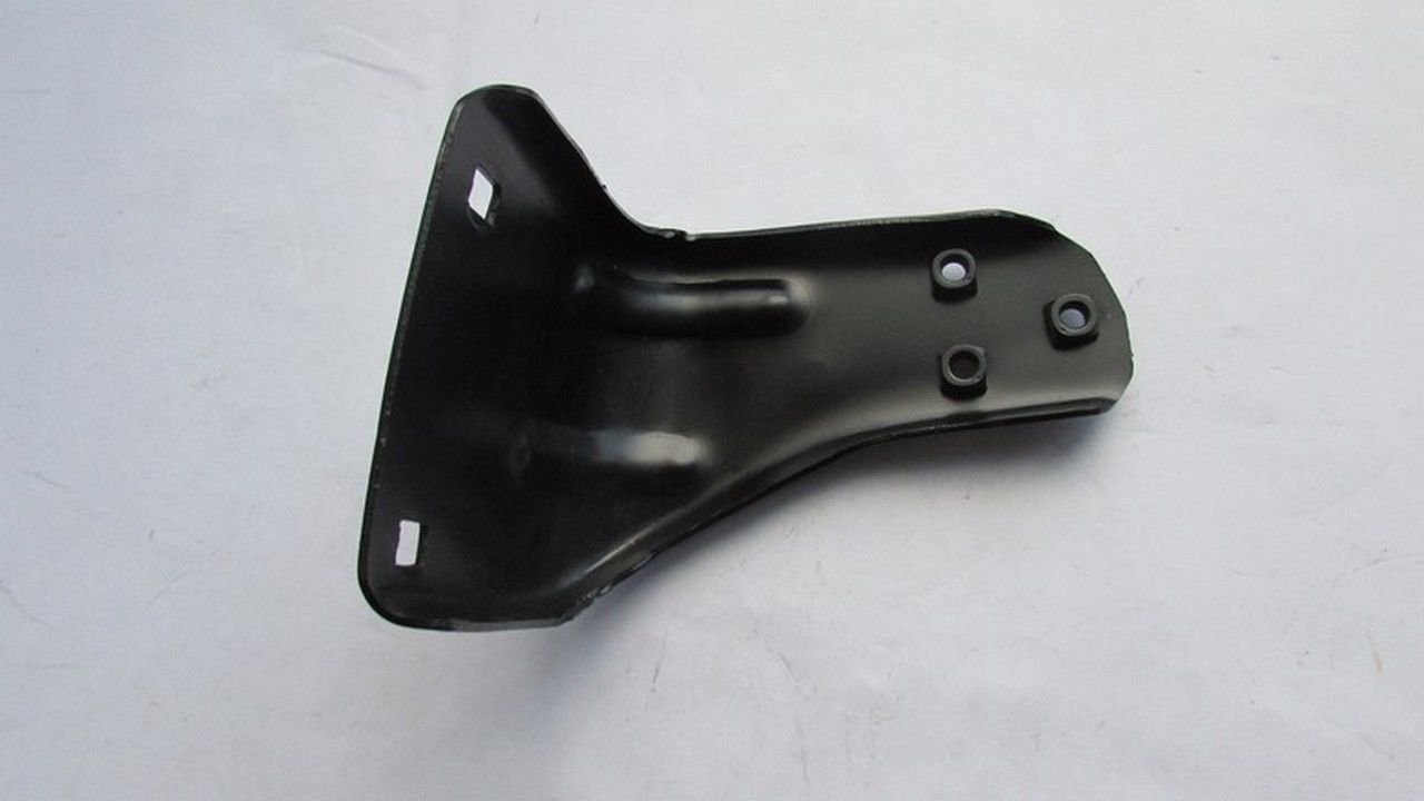 CANTER 444/449 ÖN TAMPON BAĞLANTI BRAKETİ SAĞ