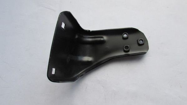 CANTER 444/449 ÖN TAMPON BAĞLANTI BRAKETİ SAĞ