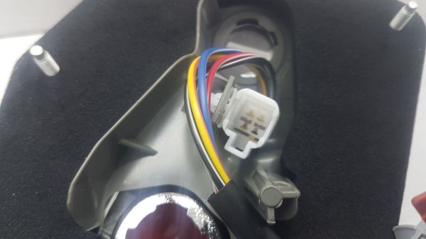 STOP COROLLA SAG 10- DIS SEDAN