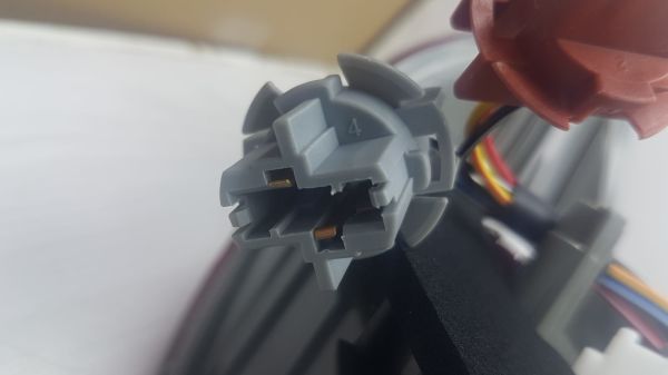 STOP COROLLA SAG 10- DIS SEDAN