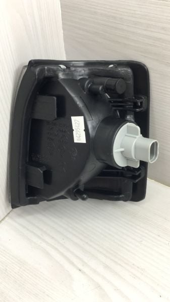 Sinyal B2500 Sağ 96-00