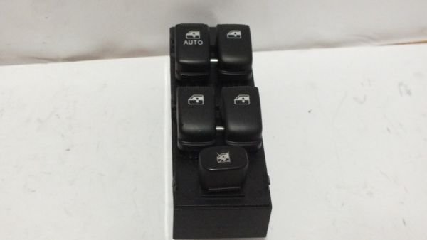 GETZ 2006- CAM KALDIRMA DÜĞMESİ ÖN SOL