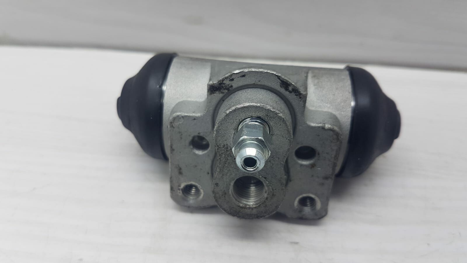 Fren Silindiri L200 07-23 arka Sol arka fren merkezi