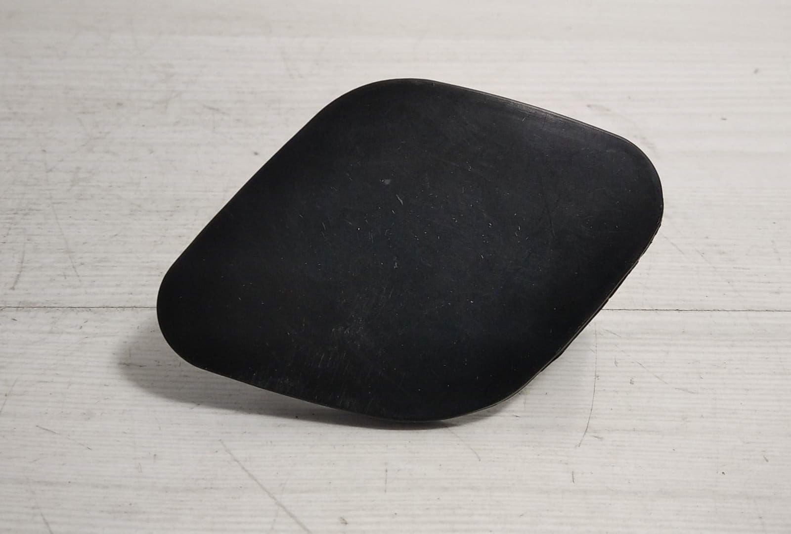 Çeki Demir kapağı Arka Corolla 19-21