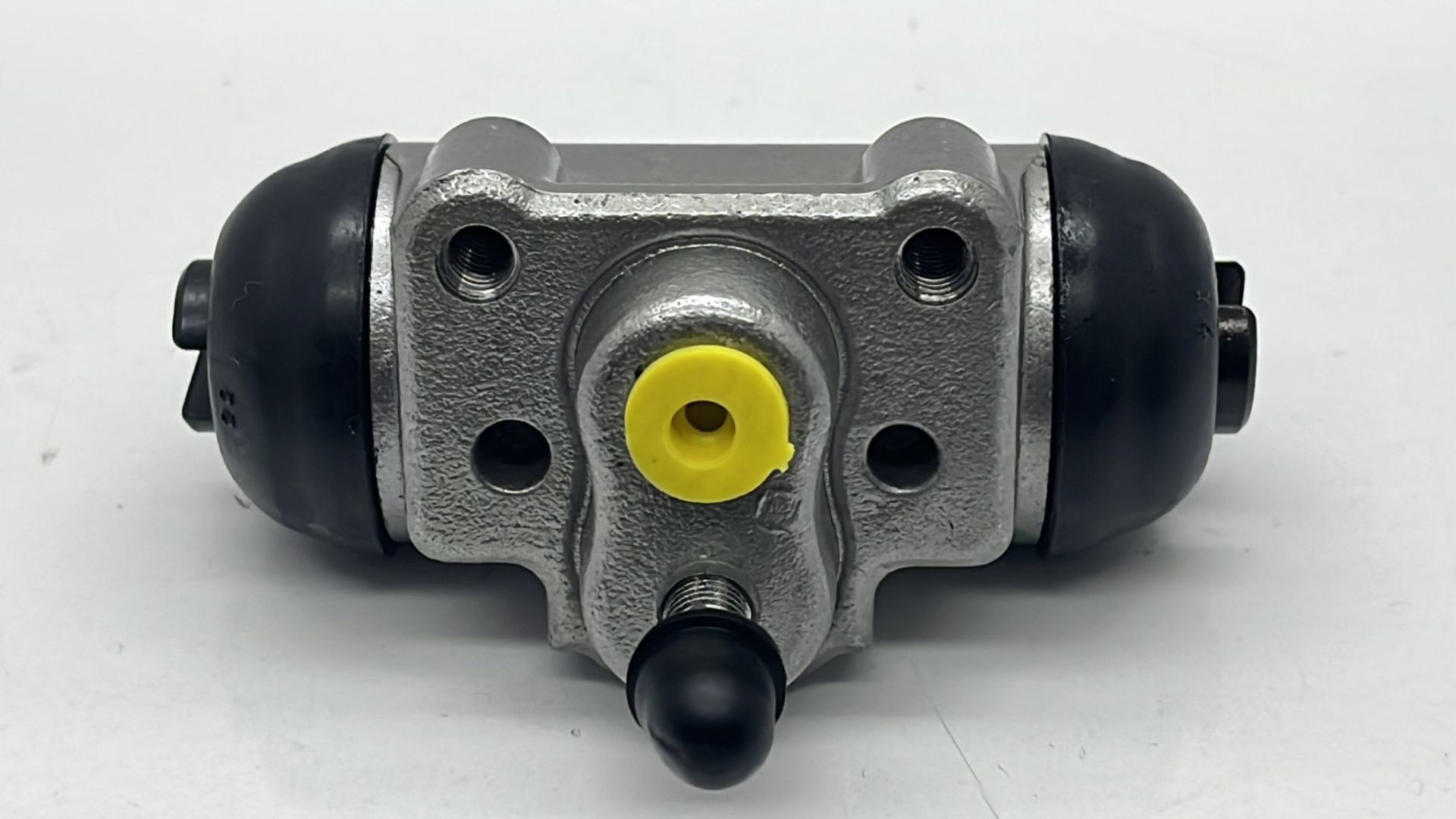 Fren Silindiri L200 Sağ Arka 07-23 Arka fren merkezi