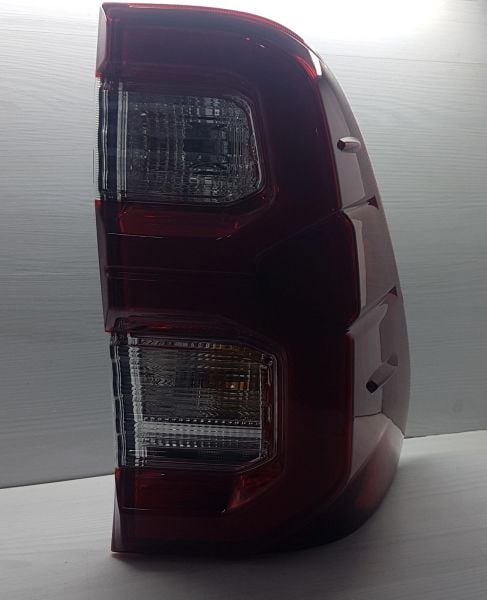 STOP HILUX SAG 21-23 DUYLU LEDLİ