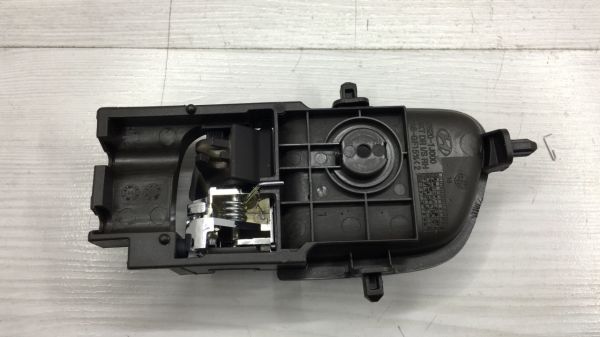 Kapi Kolu i20 Ön/Arka iç Sağ 09- Nikelaj Kulp Kahverenği Buton