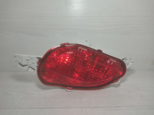 Toyota yarıs 14-  sıs sol arka reflektör