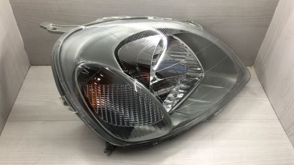 Far Yaris Sağ 99-02