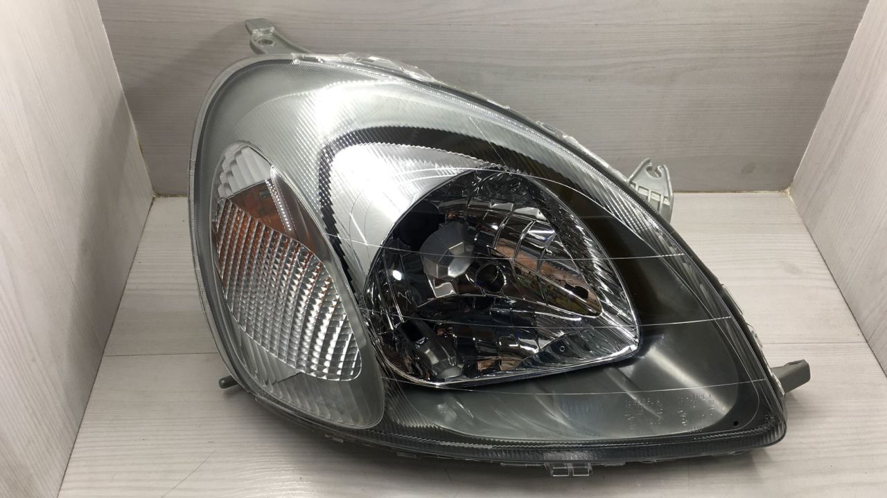 Far Yaris Sağ 99-02