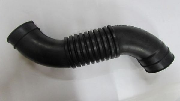 HILUX  PICK UP  2.4 D. / 2.8 D. HAVA FİLTRE HORTUMU