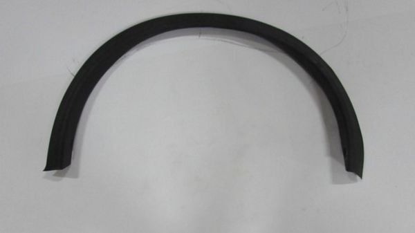 JUKE 2008-2017 ÇAMURLUK AĞZI PLASTİĞİ ( DODİK) ÖN SAĞ