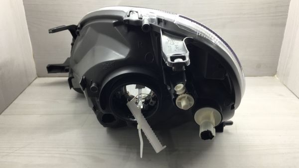 Far Yaris Sağ 03-06 Damla ğözlü