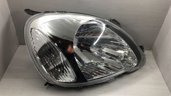 Far Yaris Sağ 03-06 Damla ğözlü