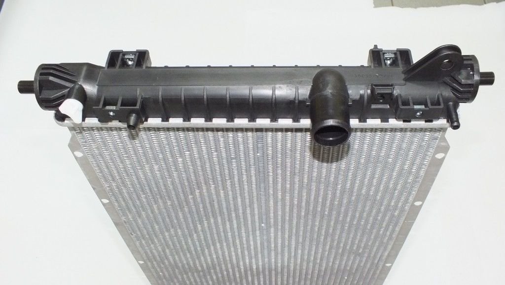 SSANGYONG KORANDO 2.0 XDİ RADYATÖR OTOMATİK BRAZİNG TİP