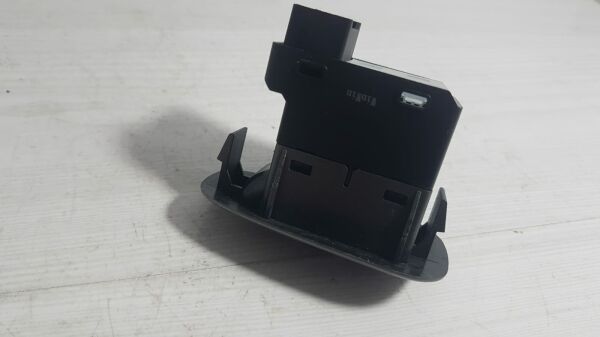 Cam dügme Accent 03-06 Arka