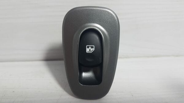 Cam dügme Accent 03-06 Arka