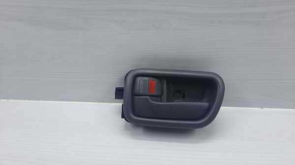 Kapi Kolu Avensis ic Sol 97-02